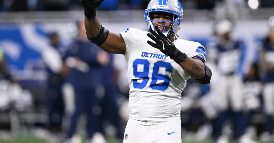 Lions, Cowboys game ball: Reserve lineman gets revenge on former team