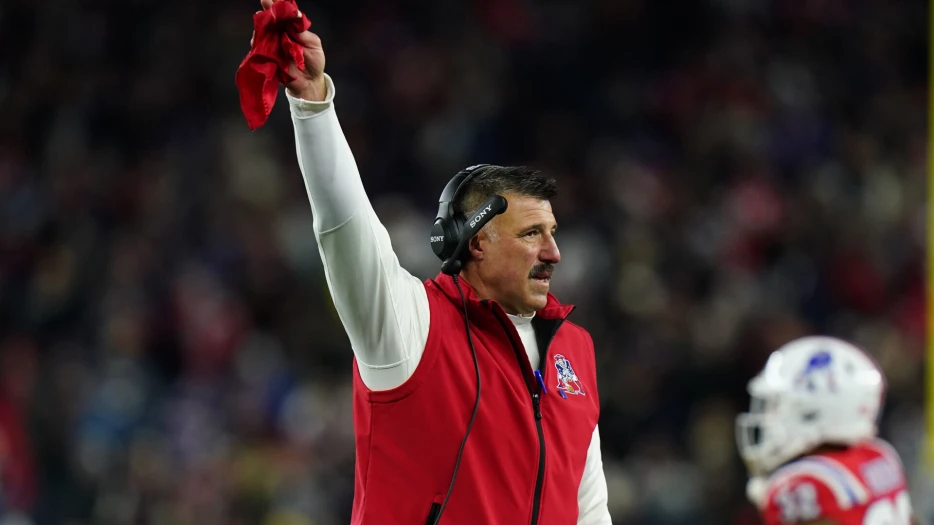 Mike Vrabel Issues Message Before Making Big Appearance Change