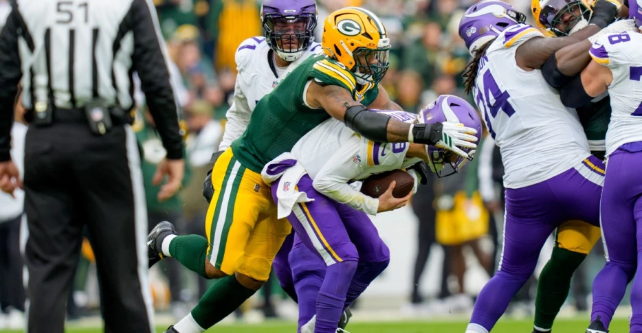 Packers Film Room: Pass rush put J.J. McCarthy through hell in week 12