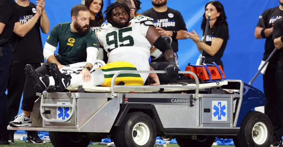 Packers officially place DT Devonte Wyatt on the injured reserve