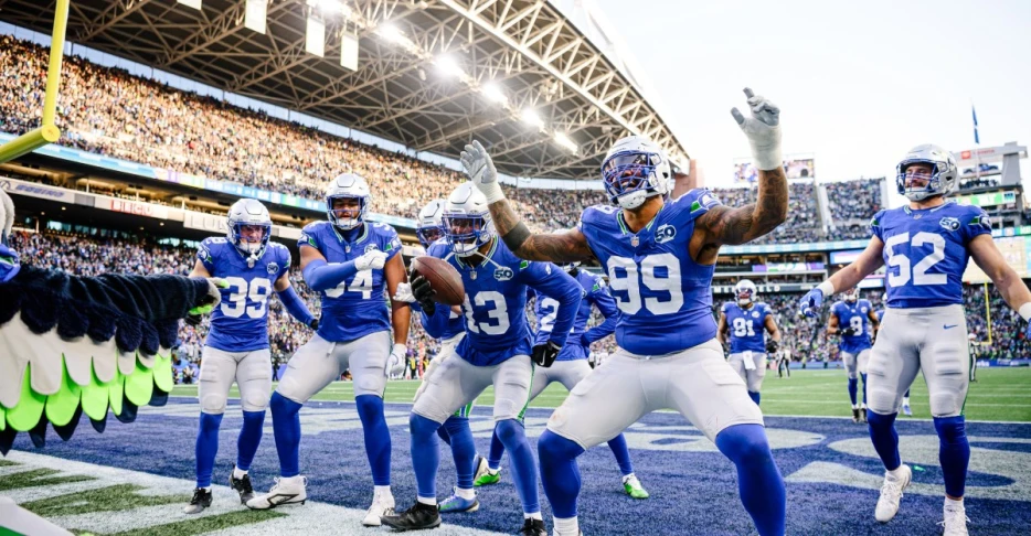 Pre-Snap Reads 12/5: Seahawks D-line might be best in team history