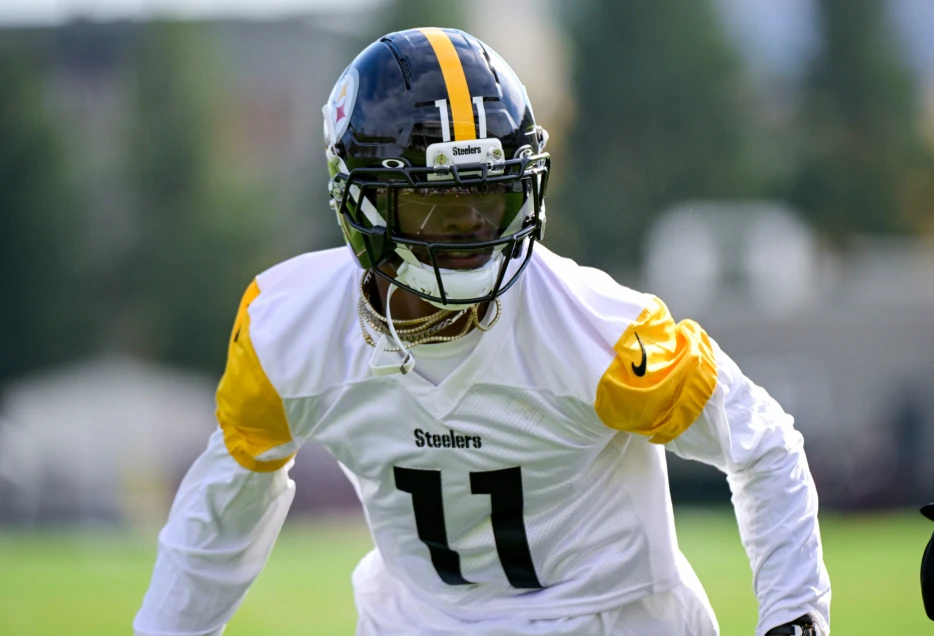 Highly Anticipated WR Set to Make Steelers Debut