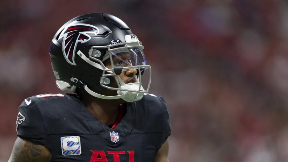 Michael Penix underwent reconstructive knee surgery Tuesday