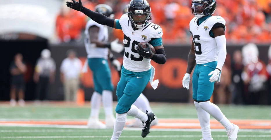 S Eric Murray Activated from IR and other roster moves