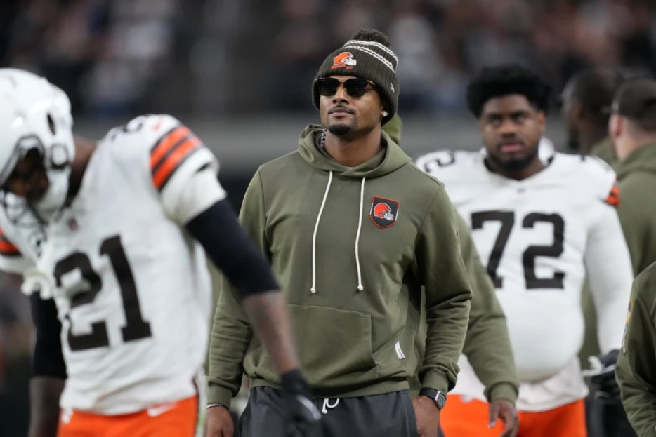 Are Cleveland Browns Prepping Deshaun Watson to Play?