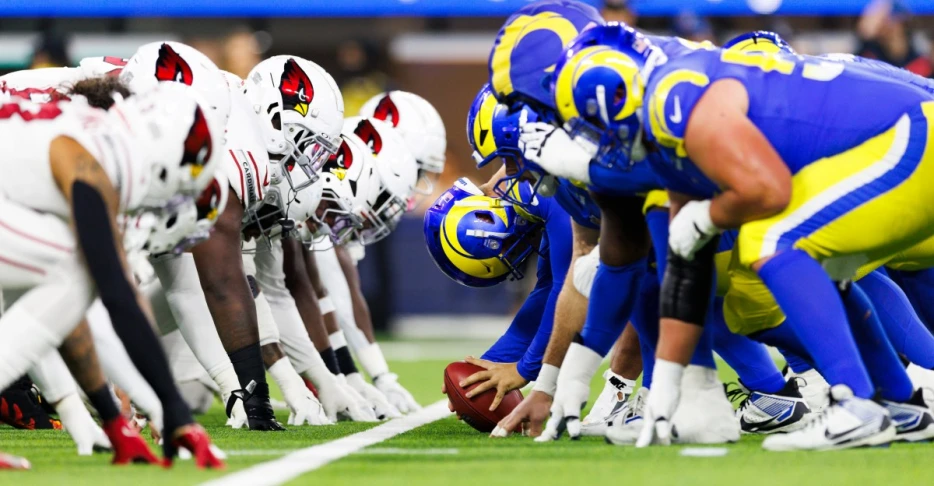 Cardinals-Rams first half open thread