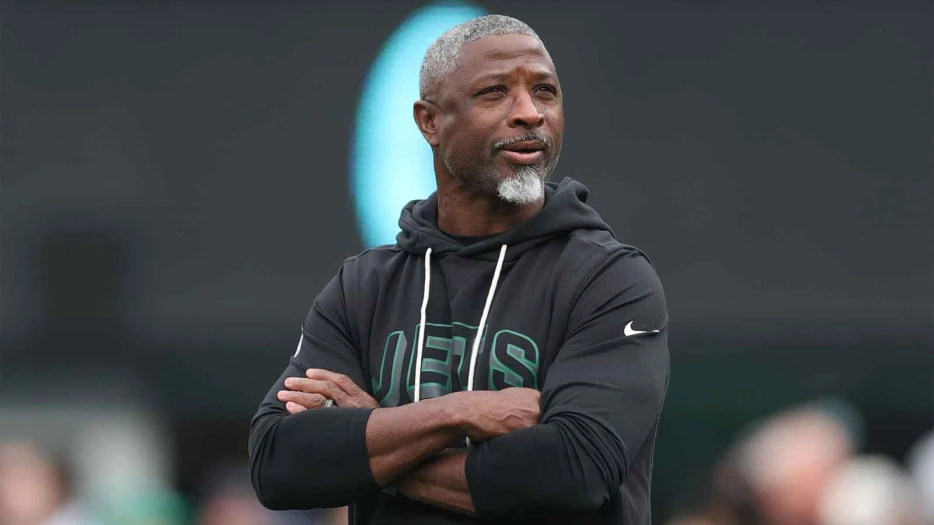 Jets’ historic playoff drought trudges on with pathetic loss to Dolphins