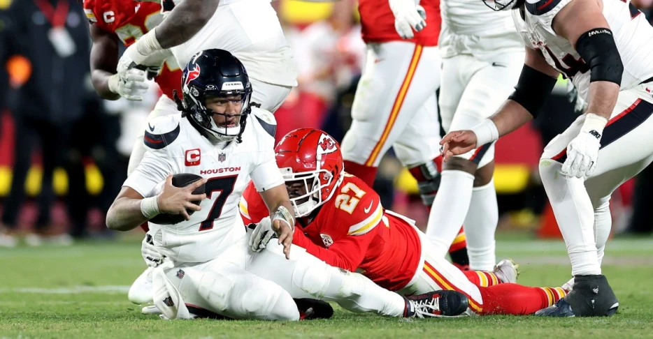 NFL Week 13 live chat &amp; discussion: Late Afternoon and SNF schedule and odds