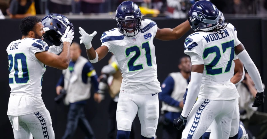 Seahawks-Falcons score: Seattle notches 10th win after 2nd half demolition job