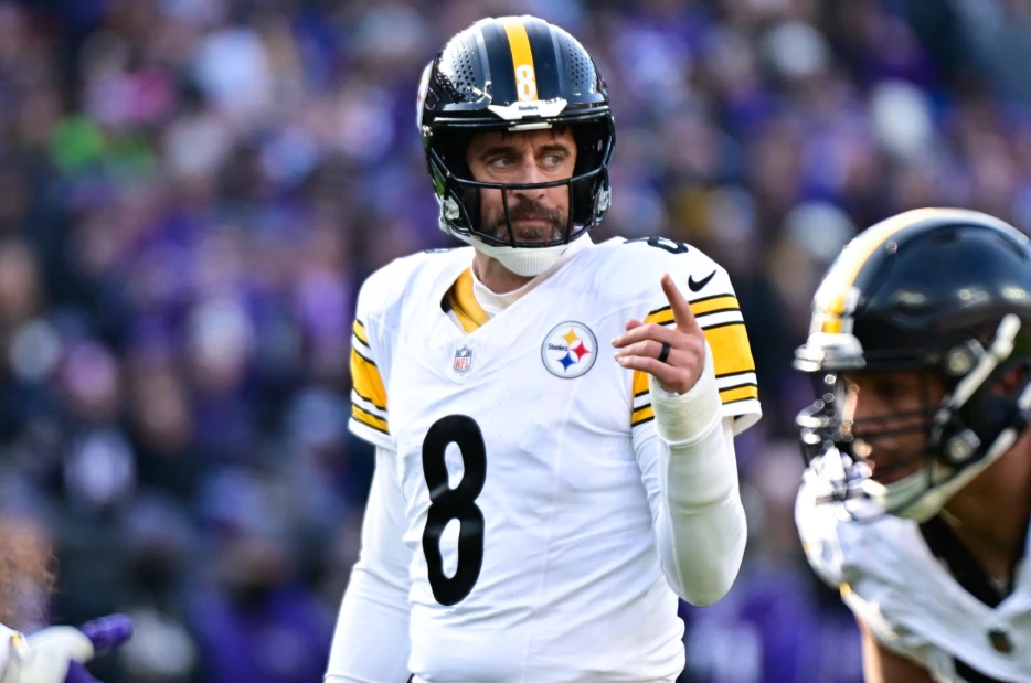 Aaron Rodgers Explains Crucial Catch to Prevent Ravens’ INT