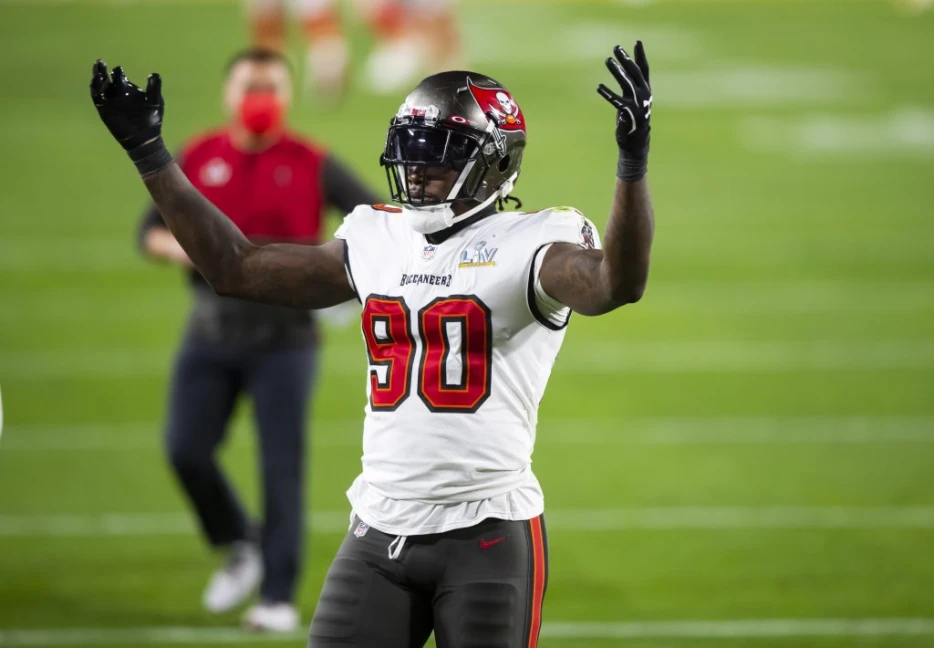 Buccaneers Bring Back Jason Pierre-Paul