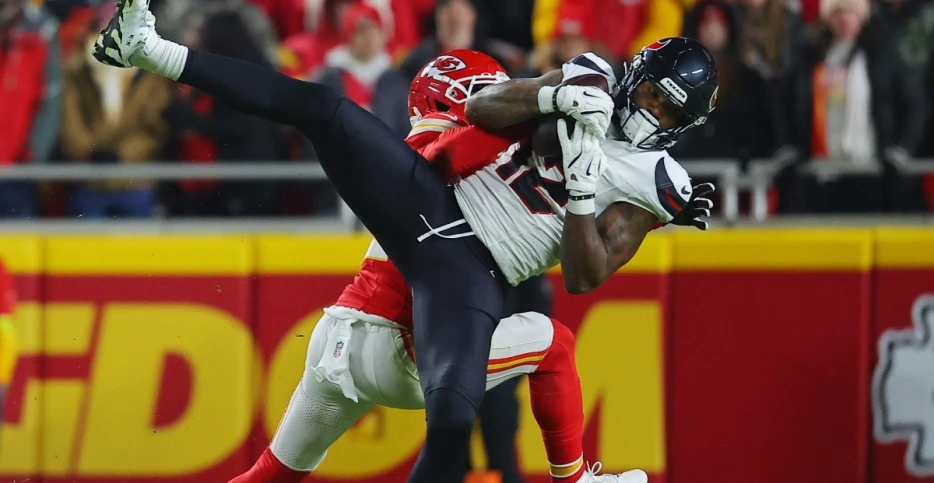 Chiefs’ Andy Reid gives update on Wanya Morris and Trent McDuffie