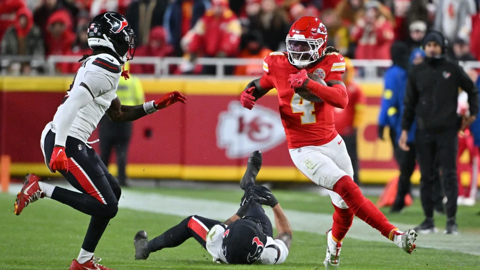 Chiefs’ Rashee Rice and Travis Kelce leave fans stunned with key drops vs Texans