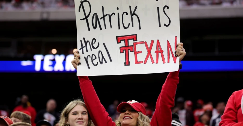 Chiefs-Texans LIVE updates: No score in first quarter