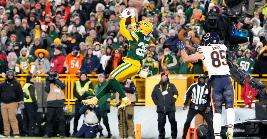 Green Bay Packers News: Packers take control of NFC North from Bears