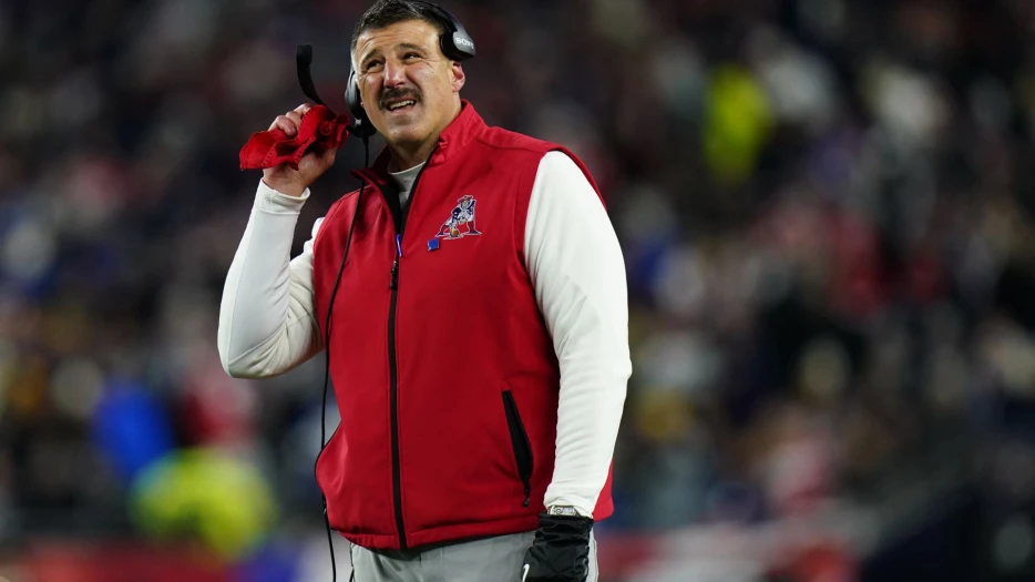 Mike Vrabel Discusses AFC East Race, Praises Josh Allen Before Patriots-Bills Game