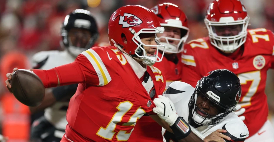 Texans defeat Chiefs 20-10: Our complete Week 14 coverage