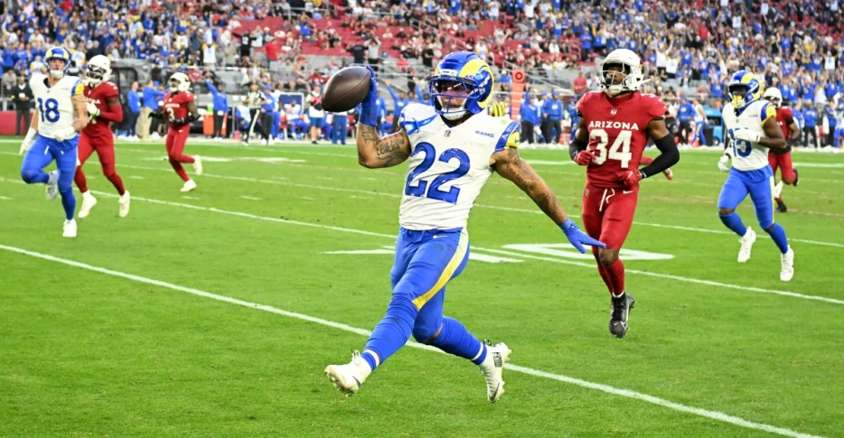 Winners &amp; Losers: Rams run over Cardinals and back to first place