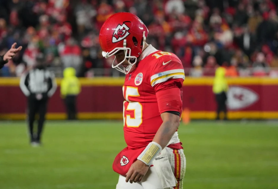 Worst NFL Performances from NFL Week 14, including Patrick Mahomes