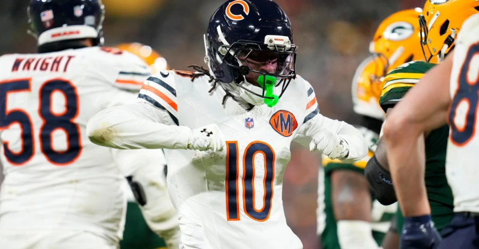 Bears vs. Packers Game Balls: Down To The Wire