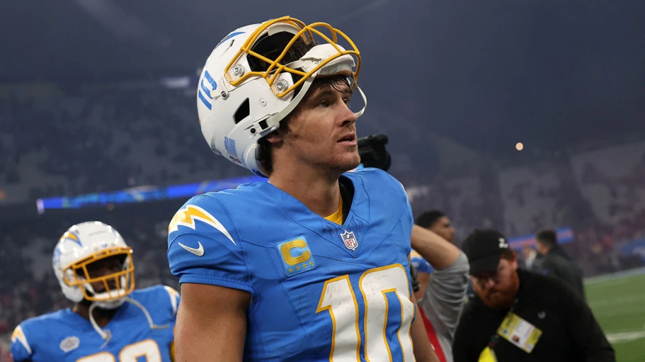 Chargers’ Justin Herbert expected to start vs. Eagles on MNF
