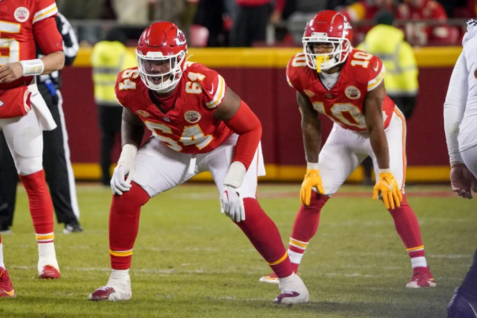 Chiefs OT Wanya Morris Done For Season