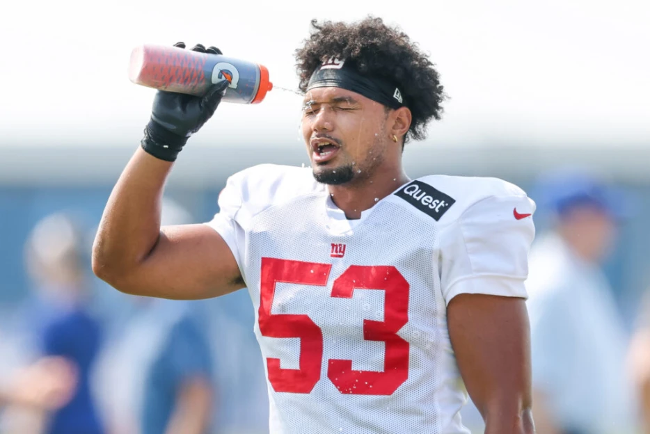 Giants Designate LB Darius Muasau, CB Art Green For Return From IR