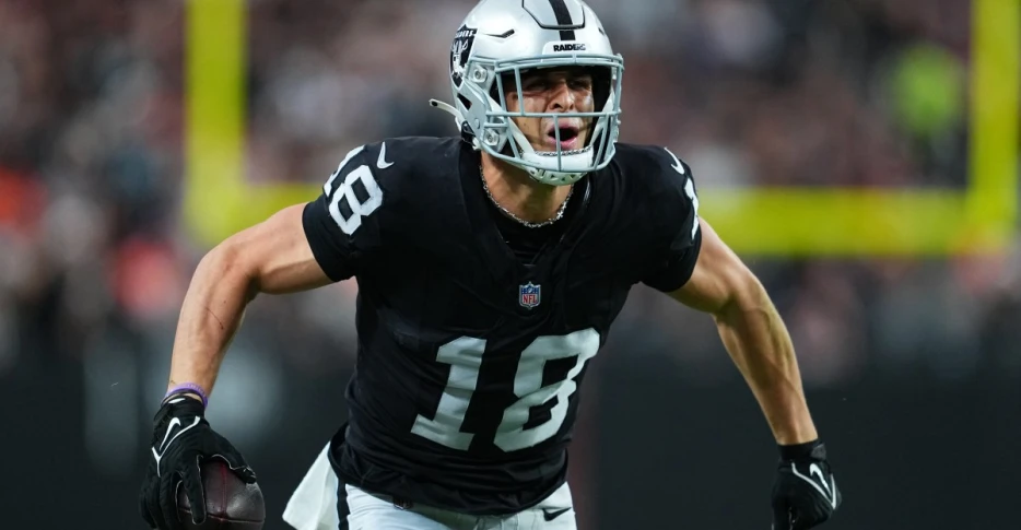 Jack Bech, Darien Porter, Caleb Rogers make presence felt