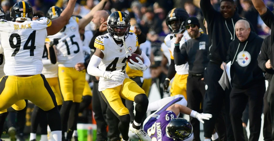 Mike Tomlin praises James Pierre for incredible season