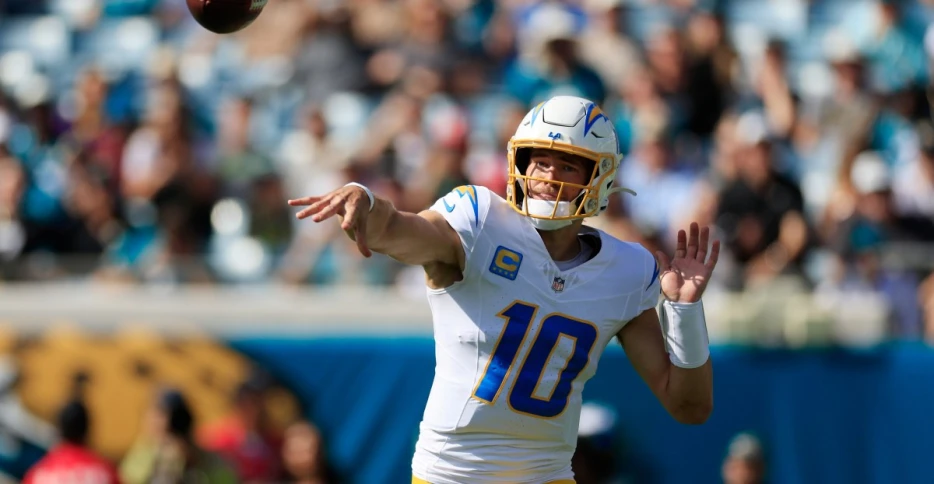 Monday Night Football Week 14: Eagles at Chargers Live Discussion
