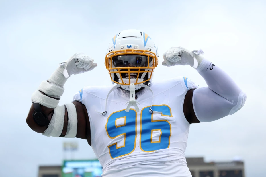 Texans Claim DT Naquan Jones, Waive DB Jalen Mills