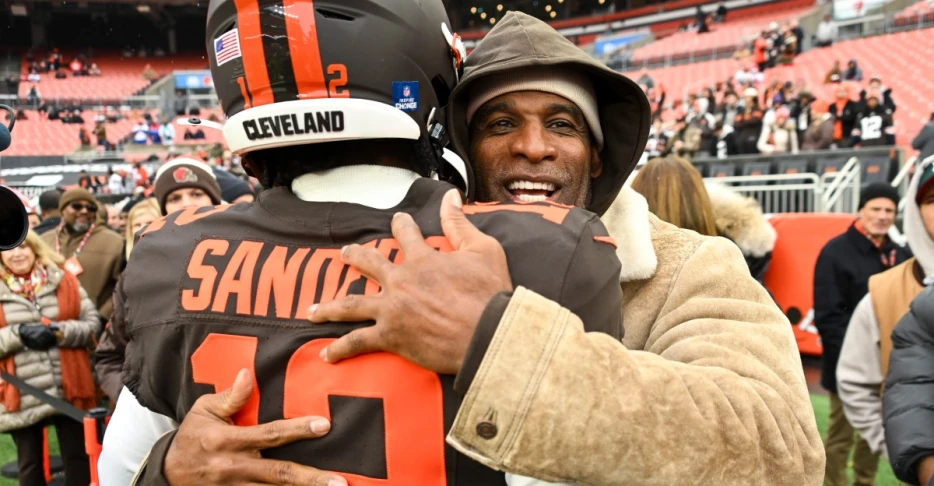 Daily Dawg Chow 12/10; Offensive, Defensive snapcounts, injuries &amp; more