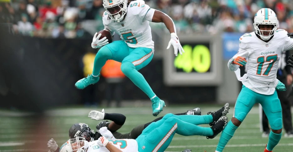 Fins Up, Fins Down | Week Fourteen