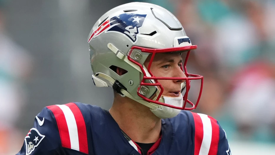 Former Patriots QB Named Possible Fit For Colts Next Season In Wake Of Daniel Jones Injury