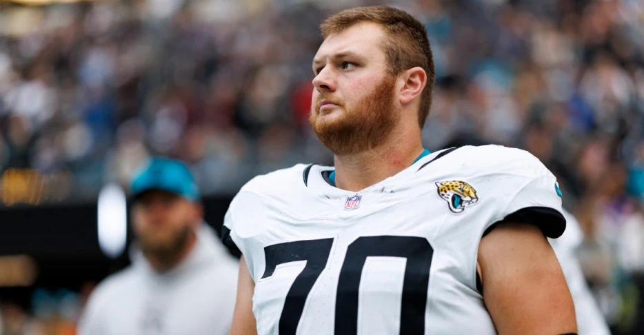 Jaguars Reacts Survey: Who should start at left tackle?