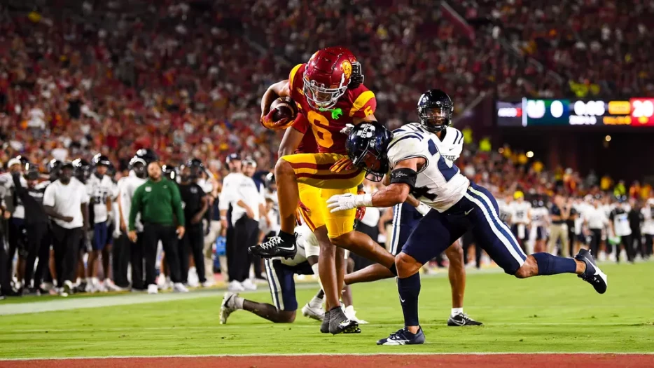 Latest ESPN Mock Draft Has Steelers Passing on QB for WR