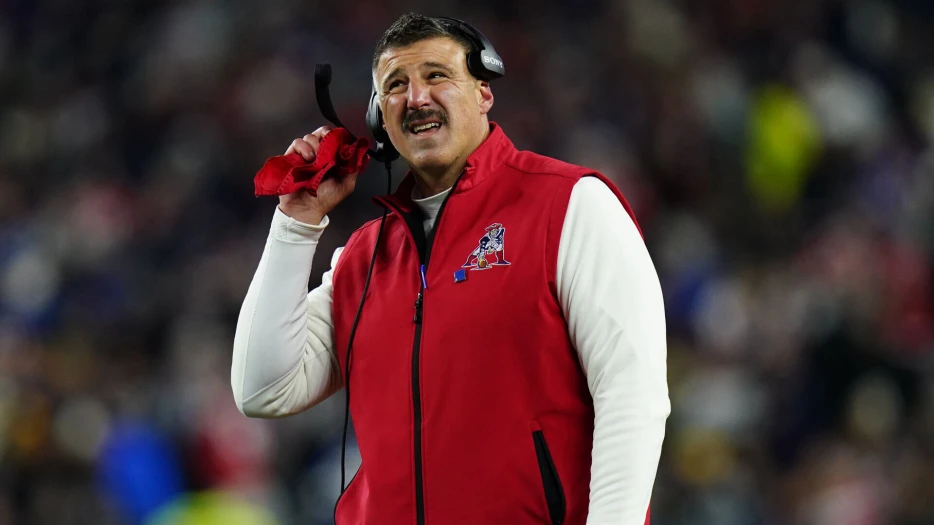 Mike Vrabel Sends Heartfelt Message To Kevin Faulk In Wake Of Daughter’s Death