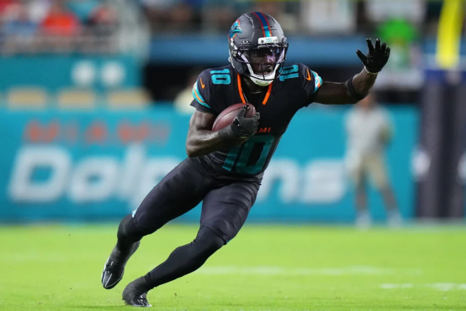 NFL Investigating Dolphins WR Tyreek Hill’s Domestic Violence Allegations