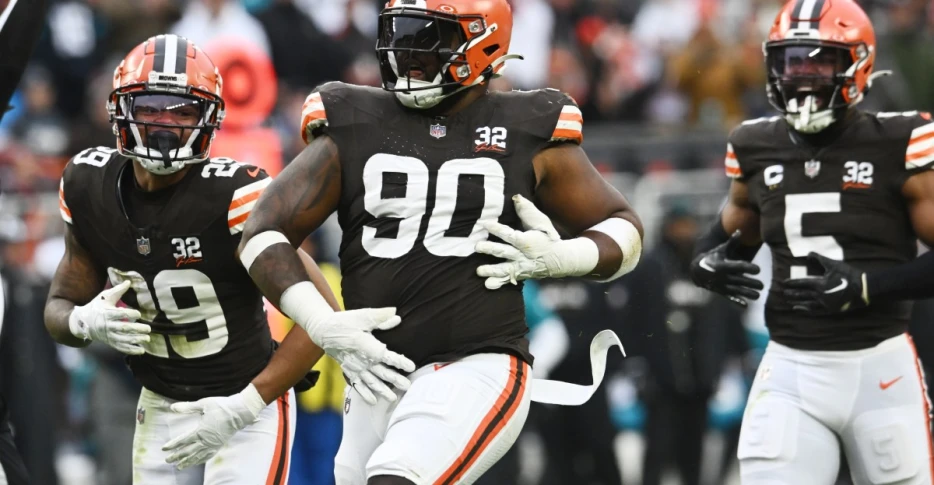 Daily Dawg Chow 12/11; Browns make a bevy of roster moves on Wednesday