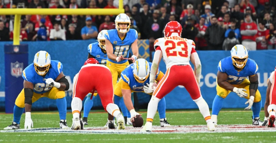 Despite Chiefs’ 2025 struggles, the Chargers still respect their rival