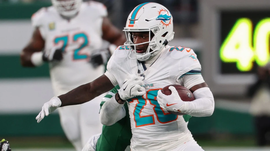 Dolphins RB De’Von Achane’s practice injury status ahead of Week 15 vs. Steelers
