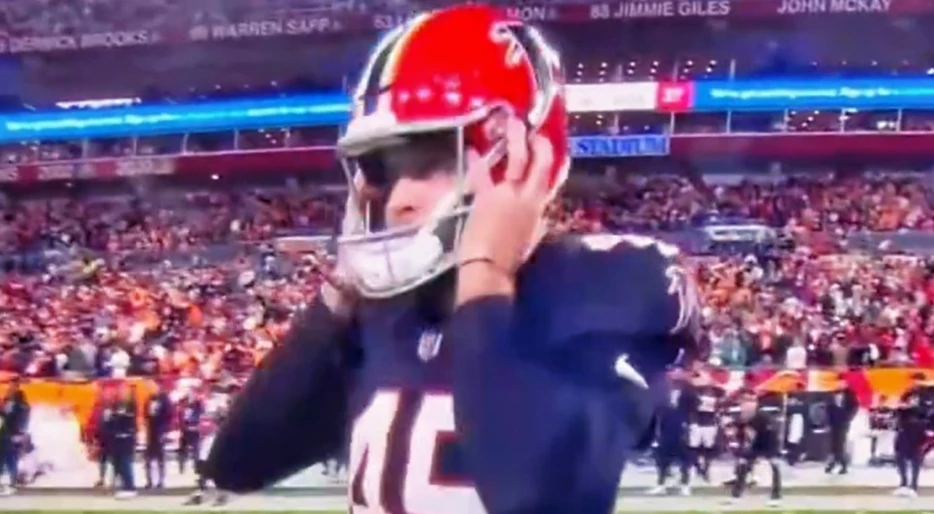 Falcons Kicker Zane Gonzalez’s Mental Health Disorder Comes To Light After Everyone Noticed What He Did Before Dramatic Game-Winning Field-Goal vs. Bucs [VIDEO]