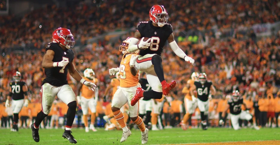 Falcons vs Bucs Week 15 postgame show: Historic comeback victory