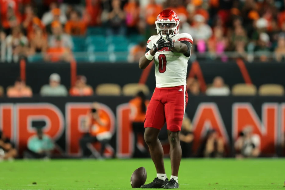 Louisville’s Chris Bell Suffered Torn ACL