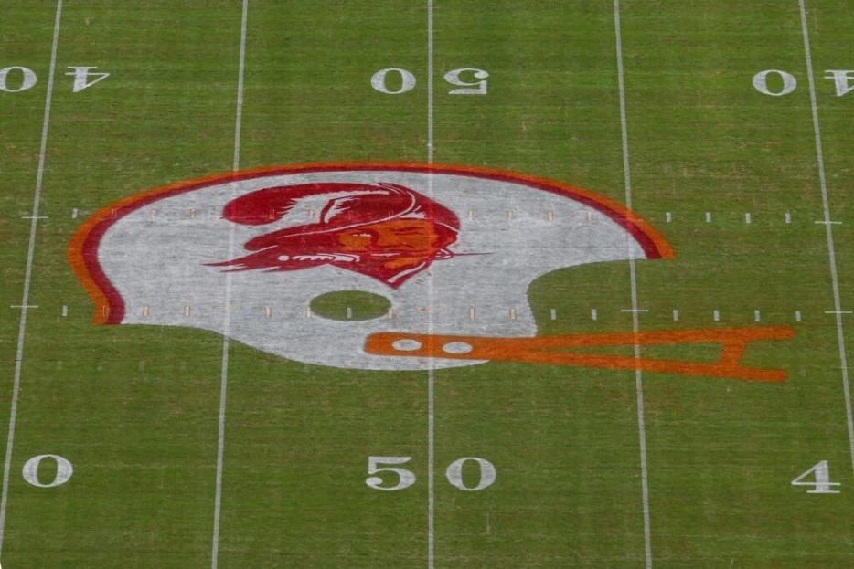 NFC Notes: Mike Evans, Drake London, Buccaneers, Falcons, Panthers