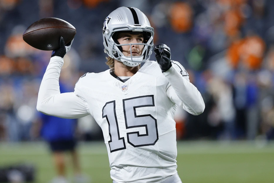 Raiders Name QB Kenny Pickett Starter For Week 15