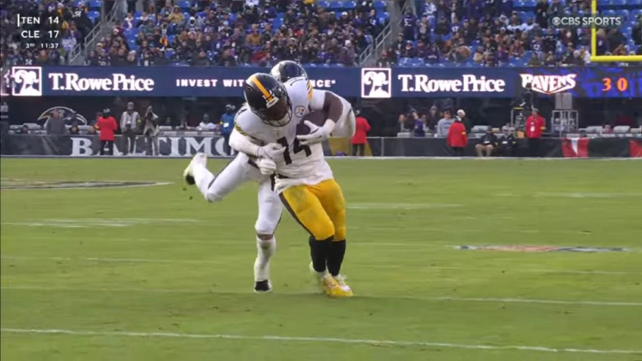 ‘Unbelievable Football Player’: Christian Kuntz Raves About Kenneth Gainwell