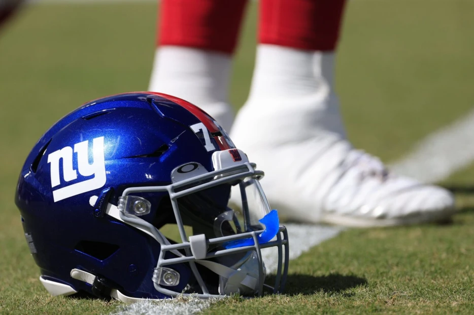 Giants Make Eight Week 15 Roster Moves