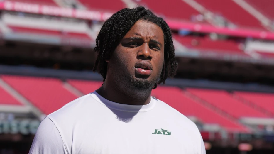 Patriots Elevate Young Defender To Make Club Debut Against Bills