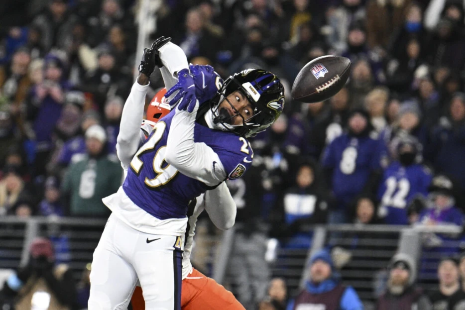Ravens Activate S Ar’Darius Washington, OLB Tavius Robinson to 53-Man Roster